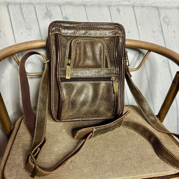 NEW Claire Chase brown distressed leather multi compartment crossbody man bag - Picture 13 of 13